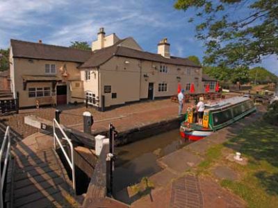 Canal pub in Stone, Staffordshire
